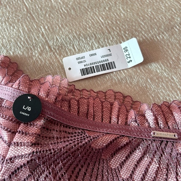 NWT Cheeky Orchid Underwear - la Vie en Rose - Picture 3 of 4